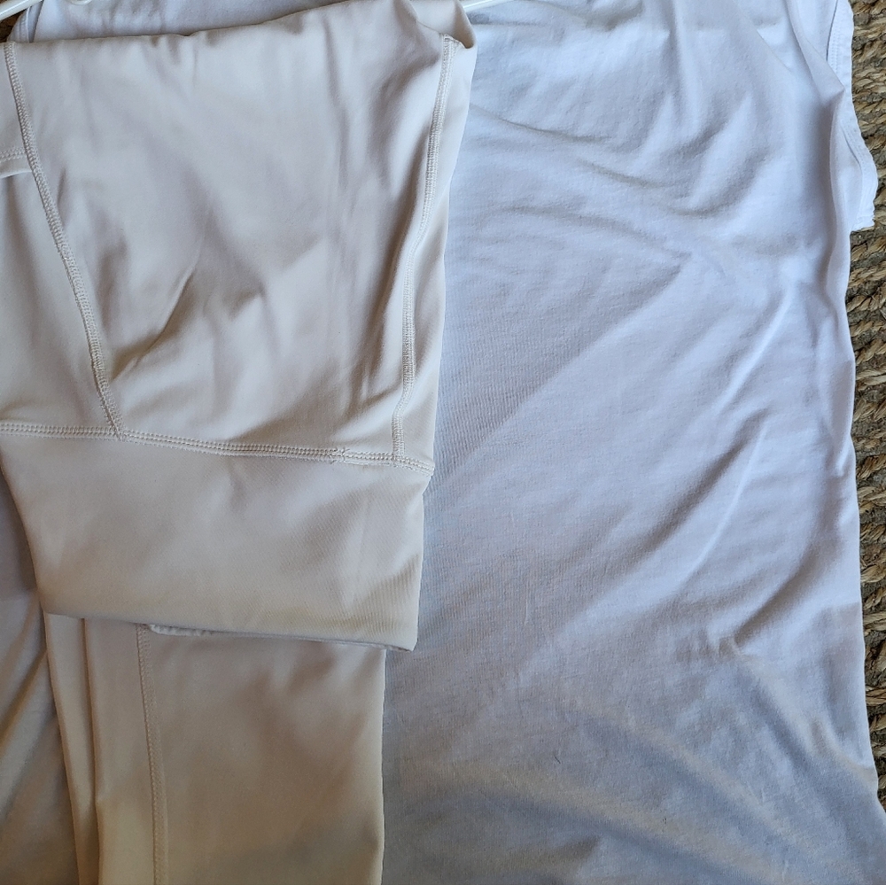 Fabletics Off-White High-Waisted Leggings - Picture 5 of 5